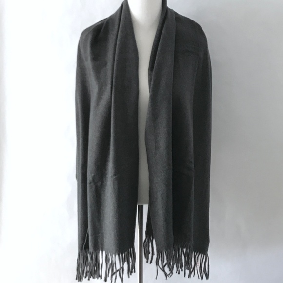 Liz Claiborne Charcoal Grey Oblong Scarf / Wrap with Fringe - Picture 2 of 8